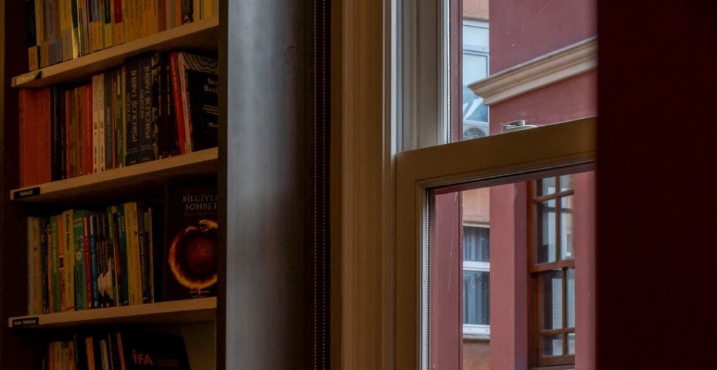 I think your house is haunted: 4 Haunted House Books where Something More is&nbsp;Afoot